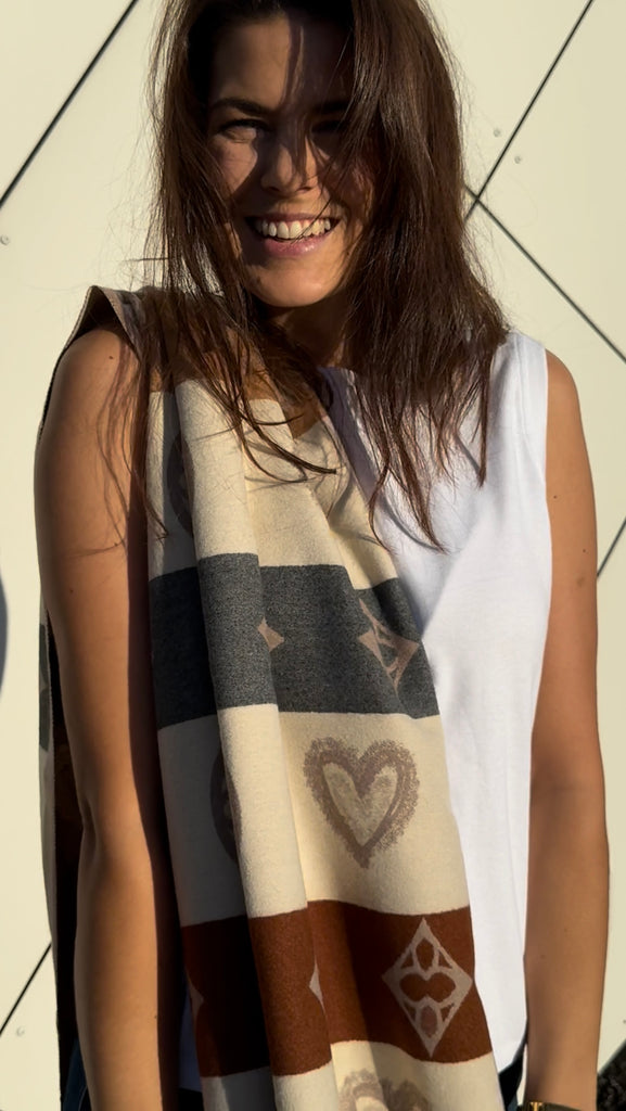 Endless skjerf beige/offwhite