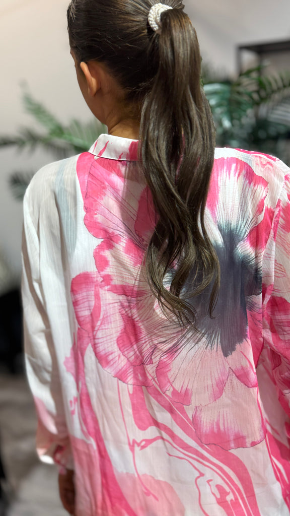 Pink BlossomBlack bluse