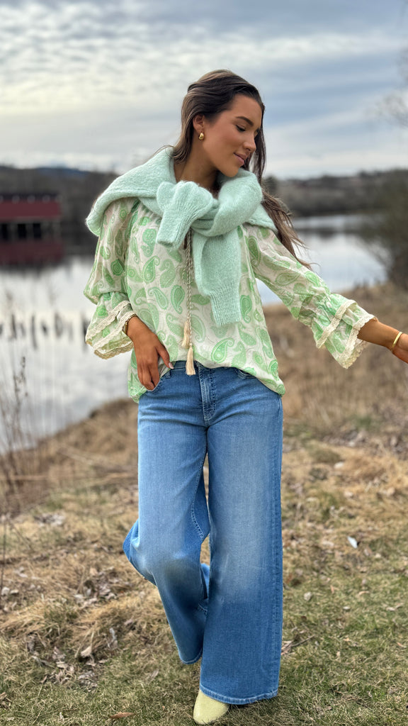 Flower silkebluse green